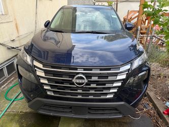 2025 nissan rogue ! 35k milles