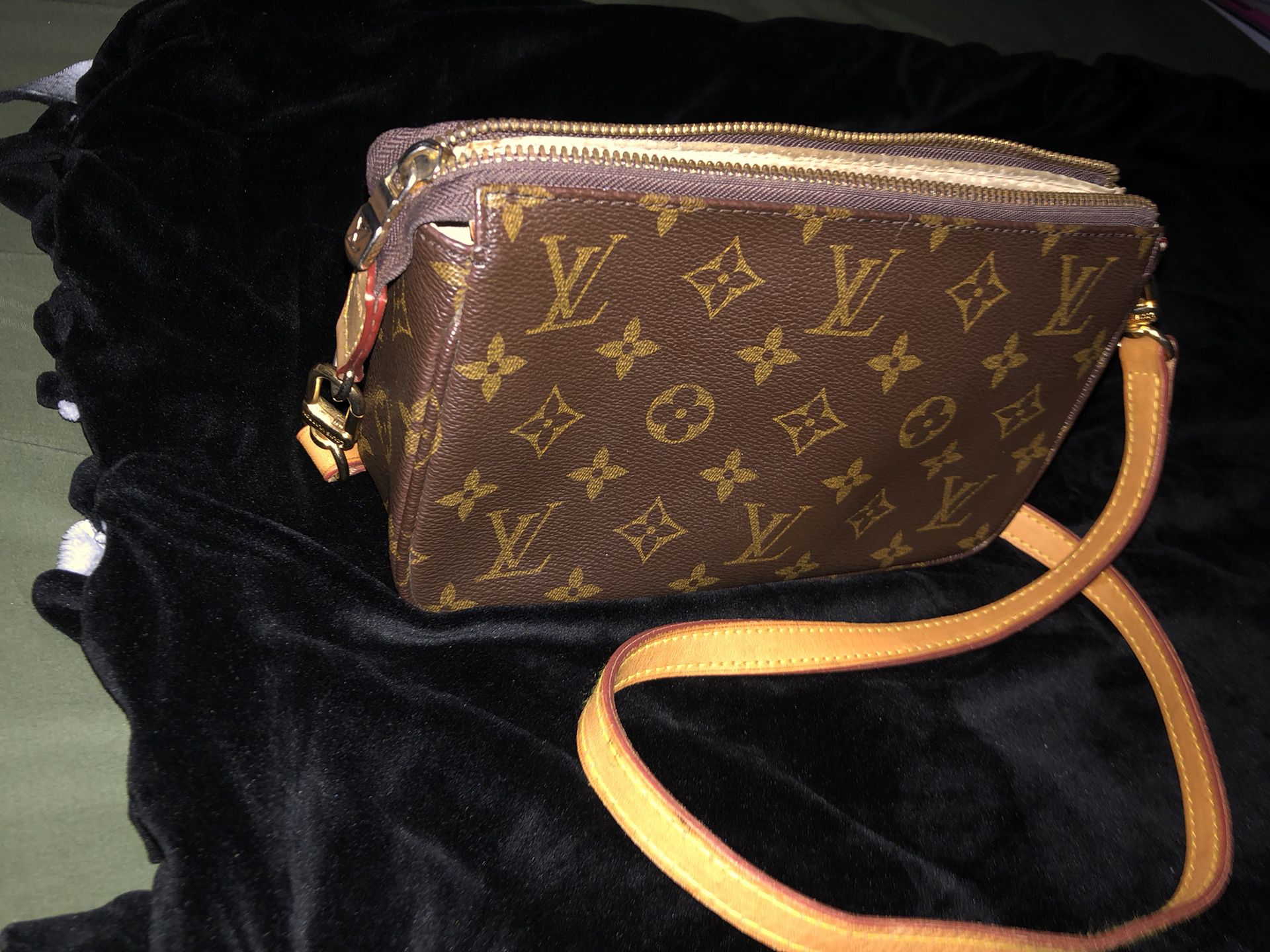 Louis Vuitton Vintage Pochette Handbag