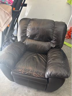Leather Recliner (must pick up)