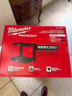 Milwaukee Packout racking system brand new