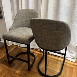 2 LEICK HOME BARSTOOLS