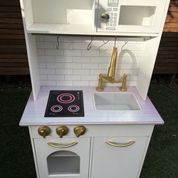 Kids play kitchen