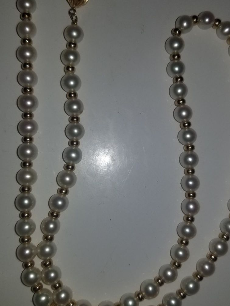 Gorgeous Vintage Mikimoto Pearl And 14kt Bead Necklace