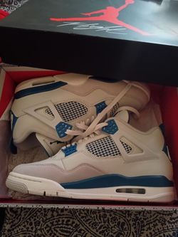 Air Jordan 4 Retro "Military Blue.      $175 ***NEW***