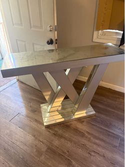 Mirror console and recliner