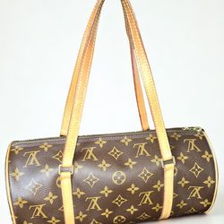 Louis Vuitton Papillon PM – Authentic – Never Used – $650