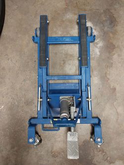 Motorcycle lift