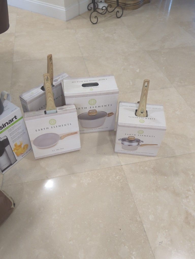 Brand New 4 Piece Pots And Pan Set Earth Elements