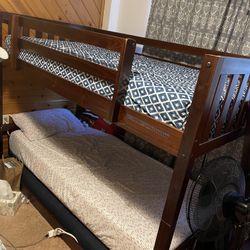 Bunk beds 