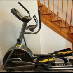 Livestrong 10.0 Elliptical