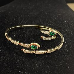 Beautiful Zarconic Jewelry 