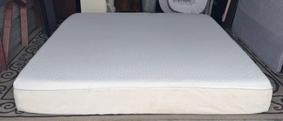 Tempur-pedic King Size Mattress