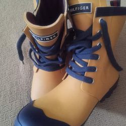 Tommy Hilfiger Yellow Rubber Lace Up Mid-Calf Duck Boots