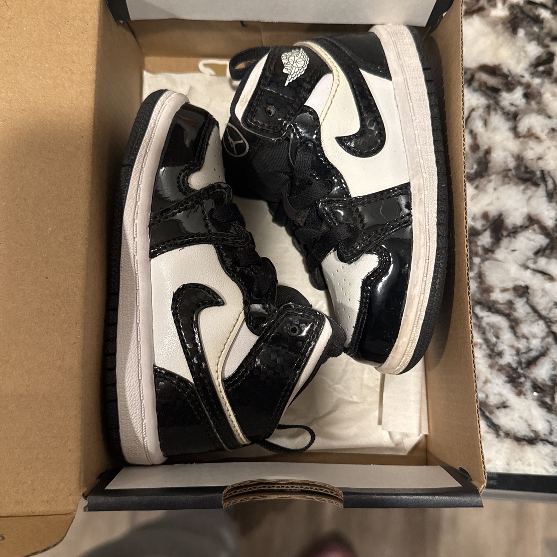 Jordan 1 Mids