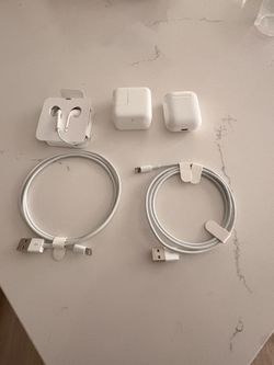 Apple iPhone or iPad accessory bundle