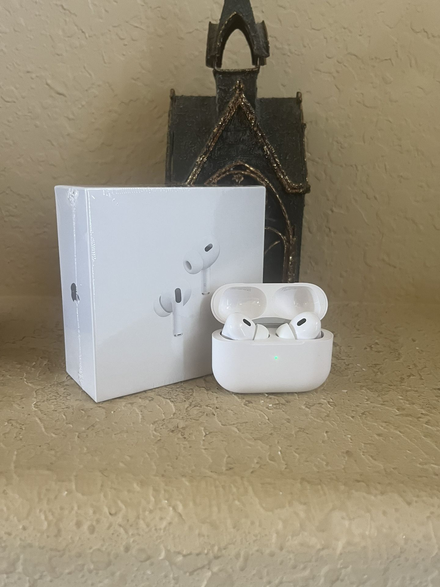 Apple AirPods Pro 2nd Generation Bluetooth Headphones/Ear Buds with Wireless MagSafe Case **SEALED**