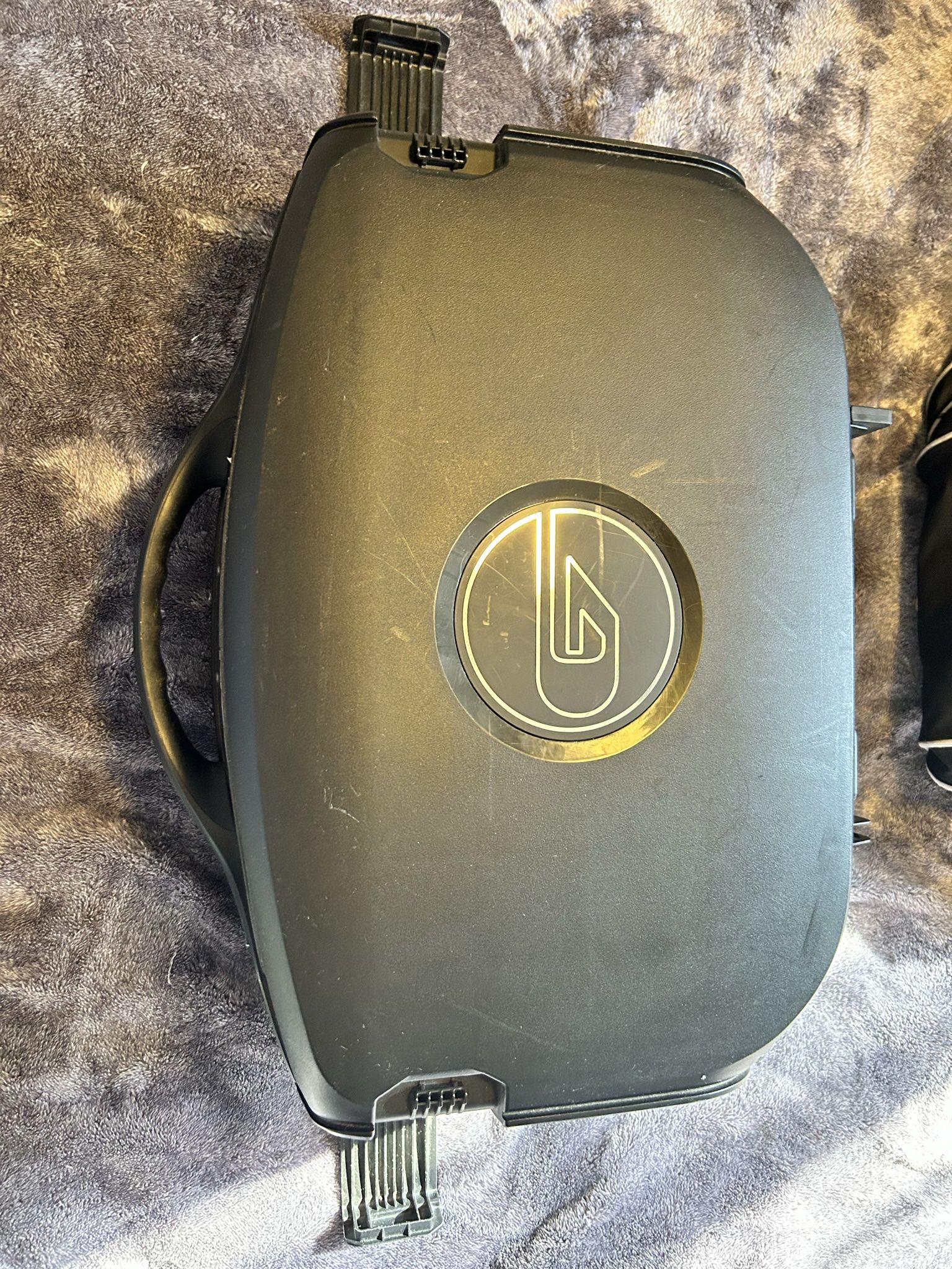 GAEMS VANGUARD gaming Suitcase