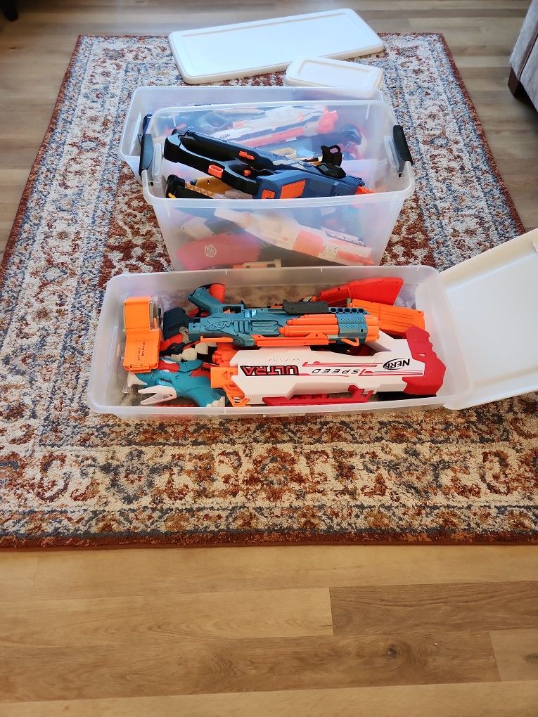 11 Nerf Guns Including The Rival Perses