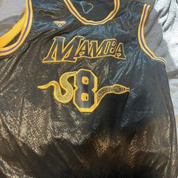 Kobe Bryant mamba jersey