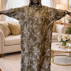 Dress Elegant Black & Cream Abstract Floral Hooded Kaftan – Flowing Maxi Dress