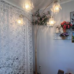 FLOOR LAMP