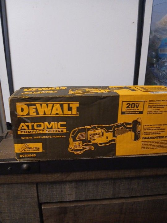 Dewalt 20v Atomic Oscilating Multi-Tool 