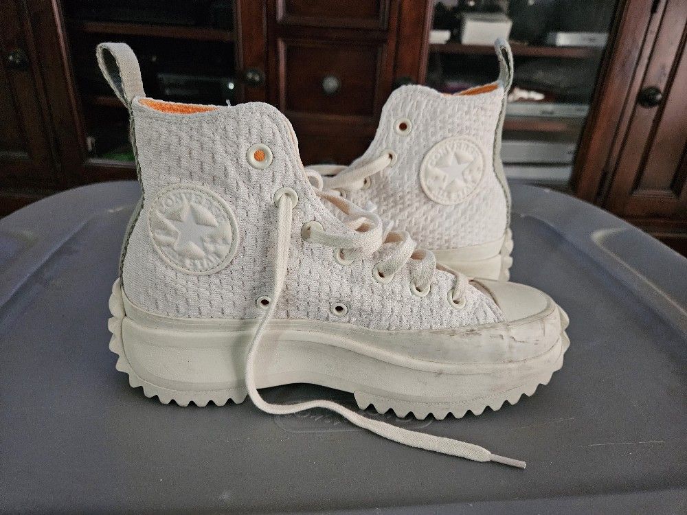 Converse Run Star Hike