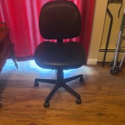 Black Pleather Office Chair 