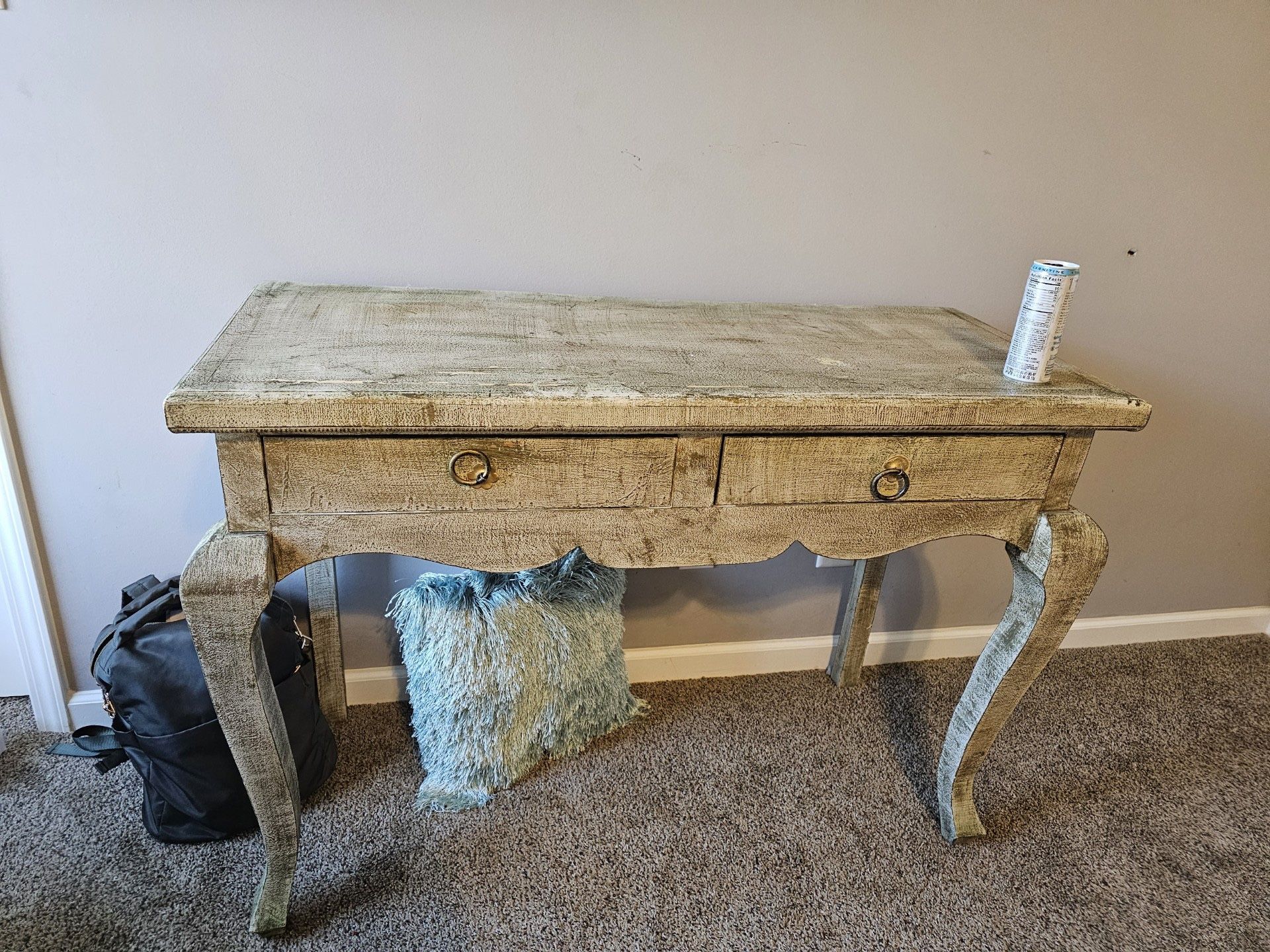 Dresser With Mirror