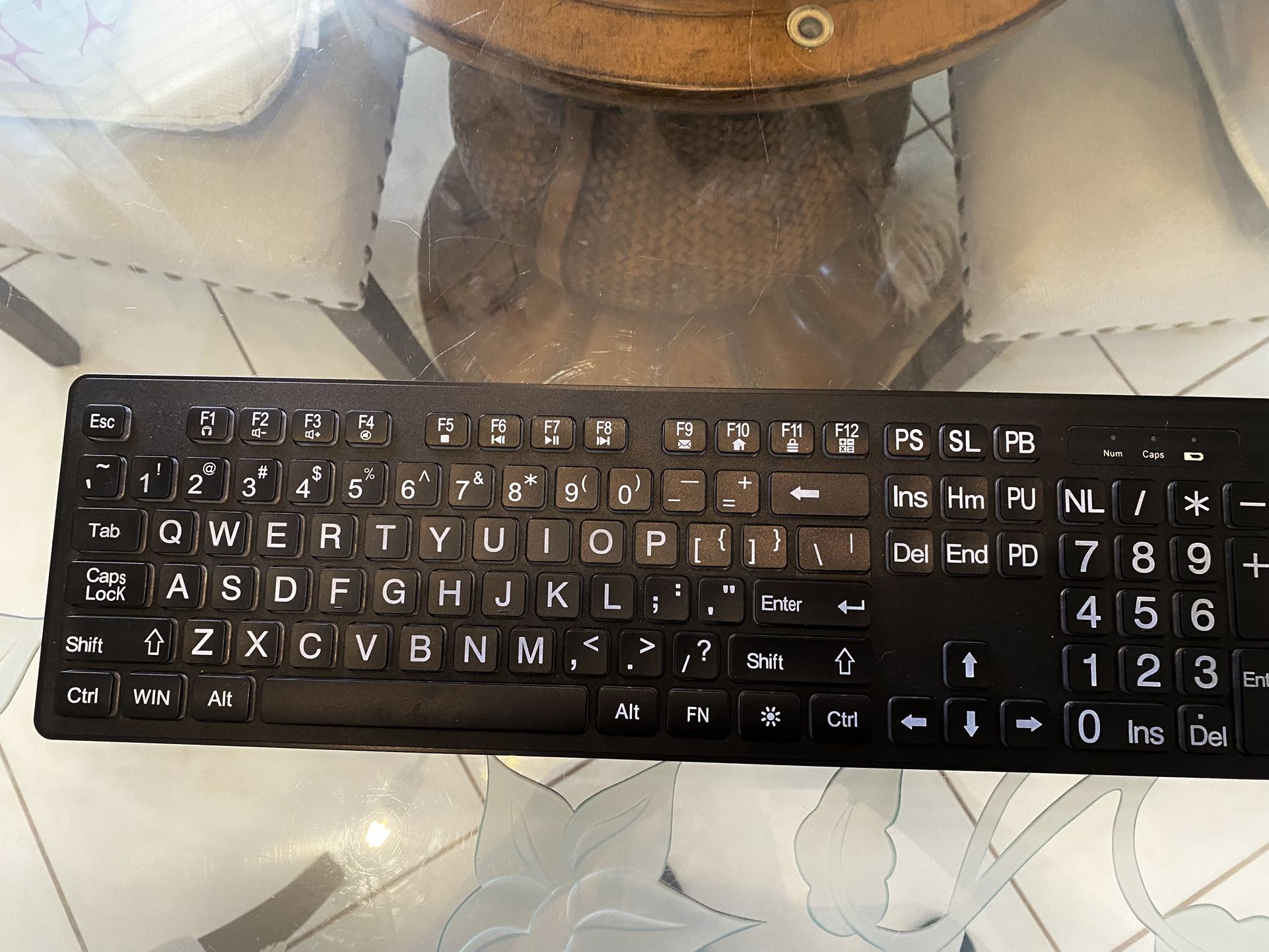 KB 105 Wireless Keyboard New Missing Mouse