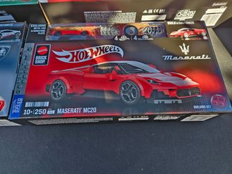 Hot Wheels Mattel Brick Shop Maserati MC20 Building Set