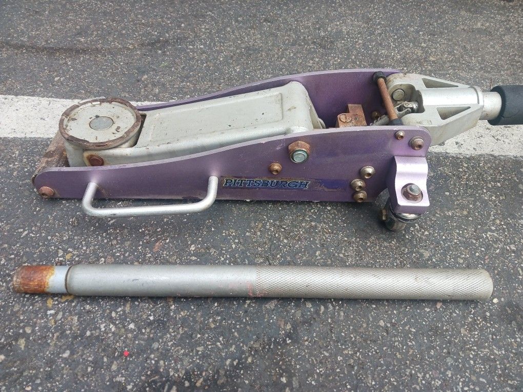 1.5 Ton Racing Car Jack. Great Spare Jack-Works Perfect. 
