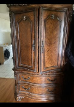 Wardrobe 