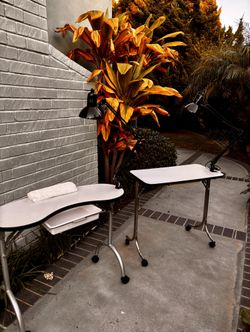 Portable Manicuring Tables