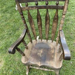 Wood Rocking Chair 