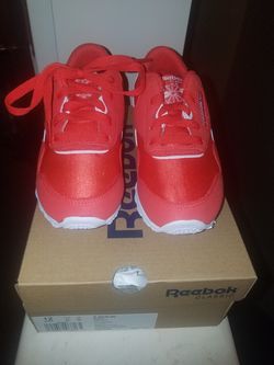 Reebok's Brandnew NEVER WORN Pre-school Size 12