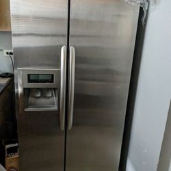 KitchenAid Refrigerator (fridge) 