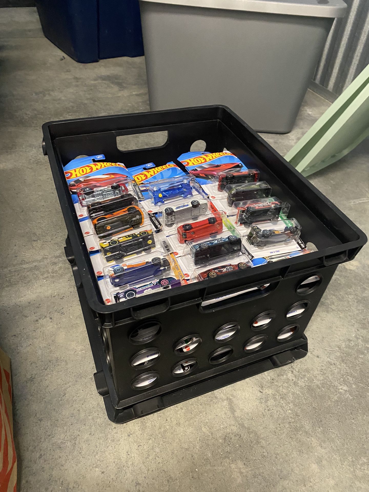 lot 100 hotwheels