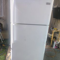 Frigidaire Refrigerator 