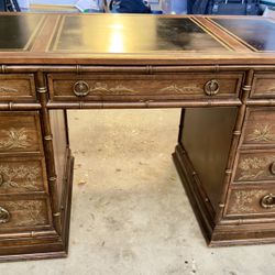 Vintage Sligh Furniture Leather Top Executive Desk