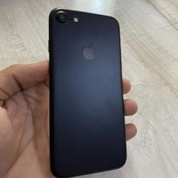 iPhone 7 Unlocked With  Warranty 