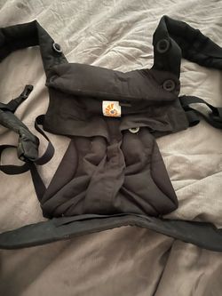 Ergobaby baby carrier