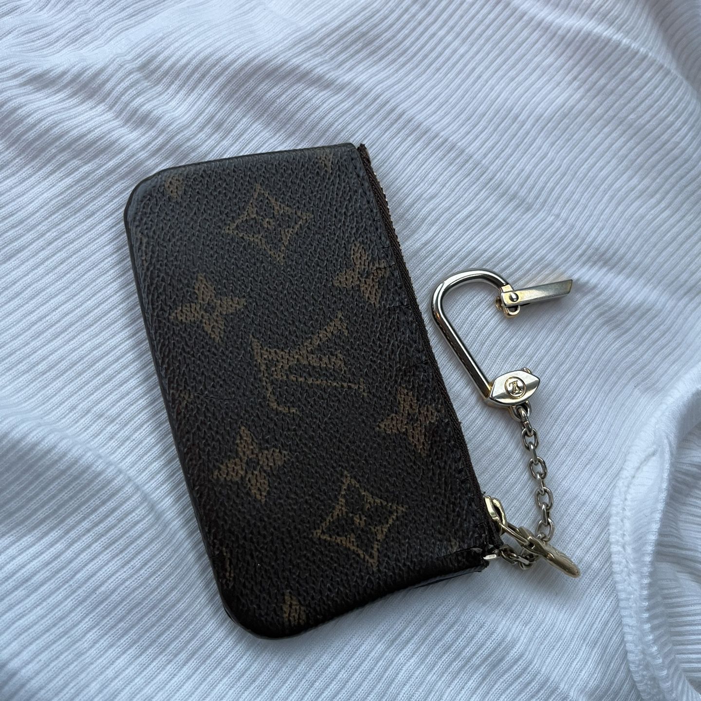 Louis Vuitton for Sale in Spring Valley, CA - OfferUp