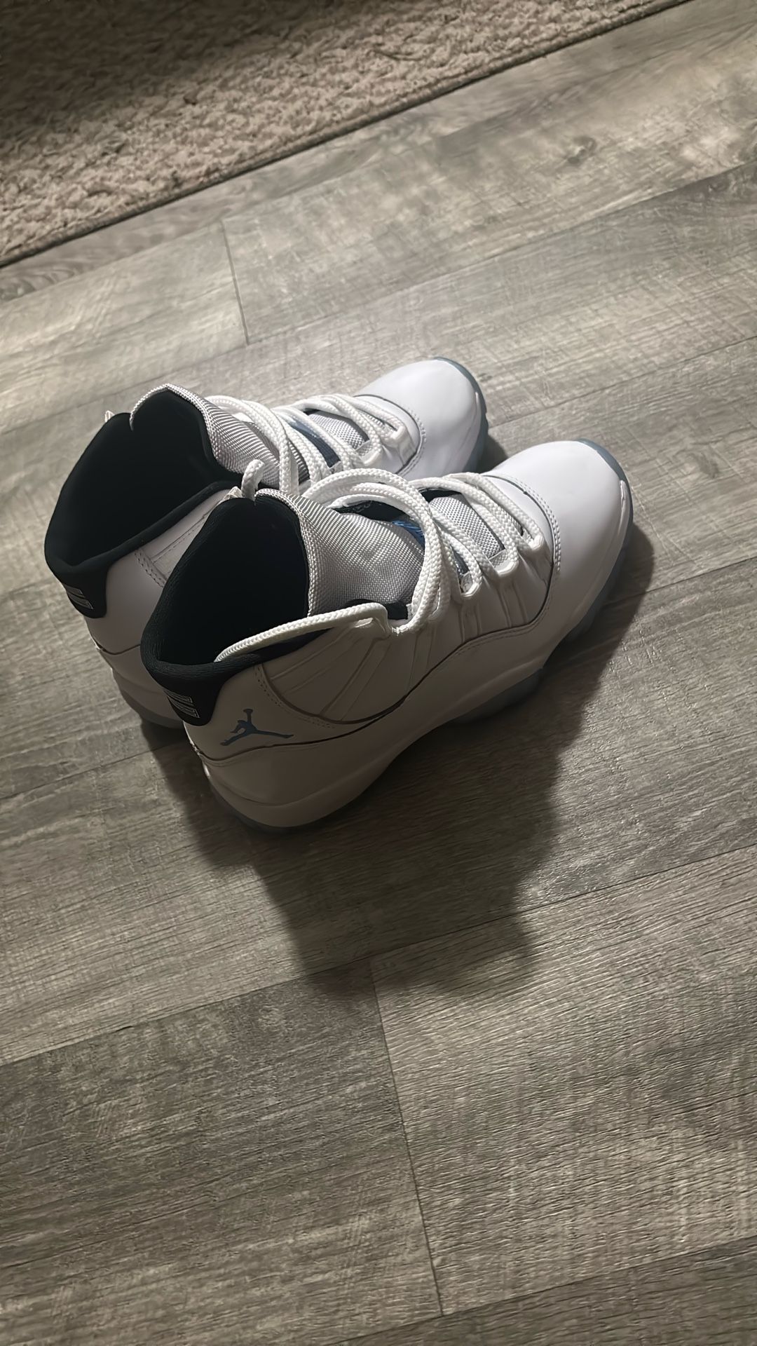 Selling Jordan 11 Retro Legend Blue