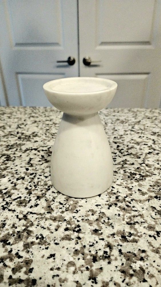 Ivory Marbleb Candle Holder