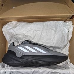 adidas "OZELIA"