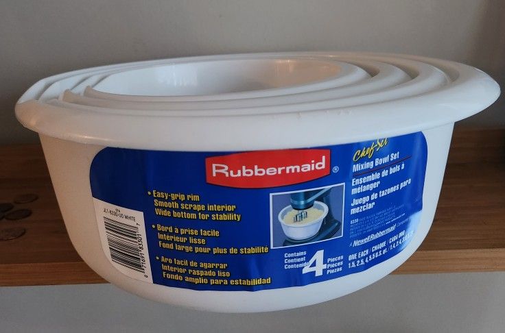 Rubbermaid Set Of 4 White Spout Nesting Mixing Bowls/Unused