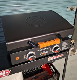 Blackstone 22" Flat Top Griddle Bbq Grill And Travel Bag