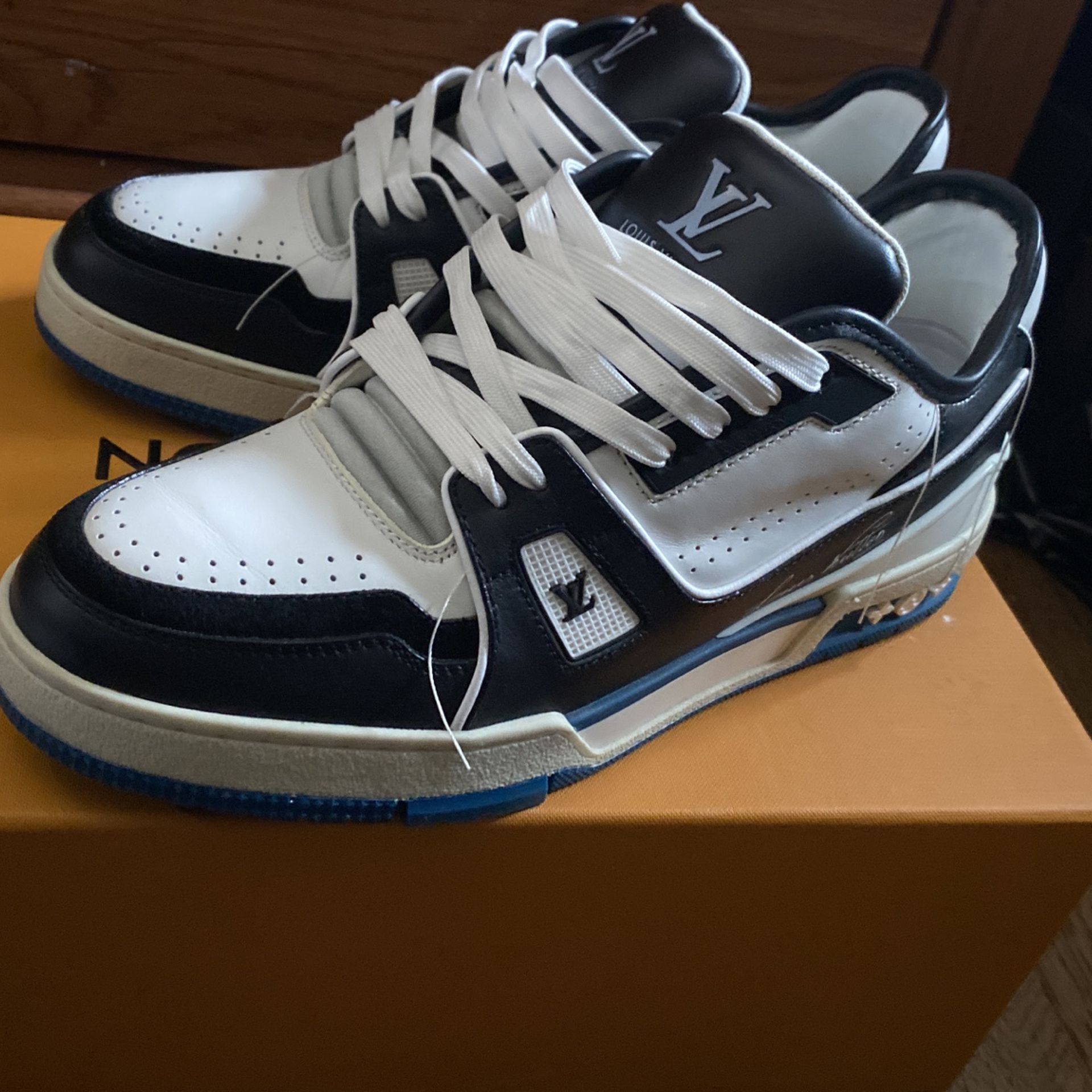 New Louis Vuitton Trainer #54 Graphic Print Blue/White Sneakers (Euro  44/Men's 10-11) for Sale in Valley Stream, NY - OfferUp