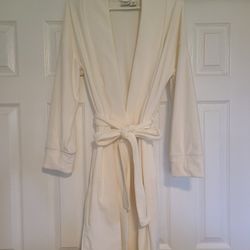 NWOT Cupcakes and Cashmere Collared Robe w/ Belt Cream sz M